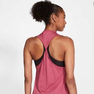 NWT Nike Women's Yoga Dots Twist Plus Size Tank Top!